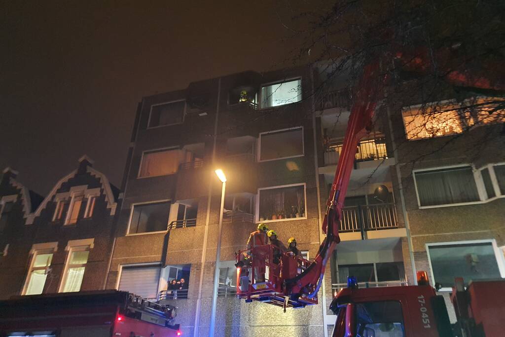 Brand op balkon van woning
