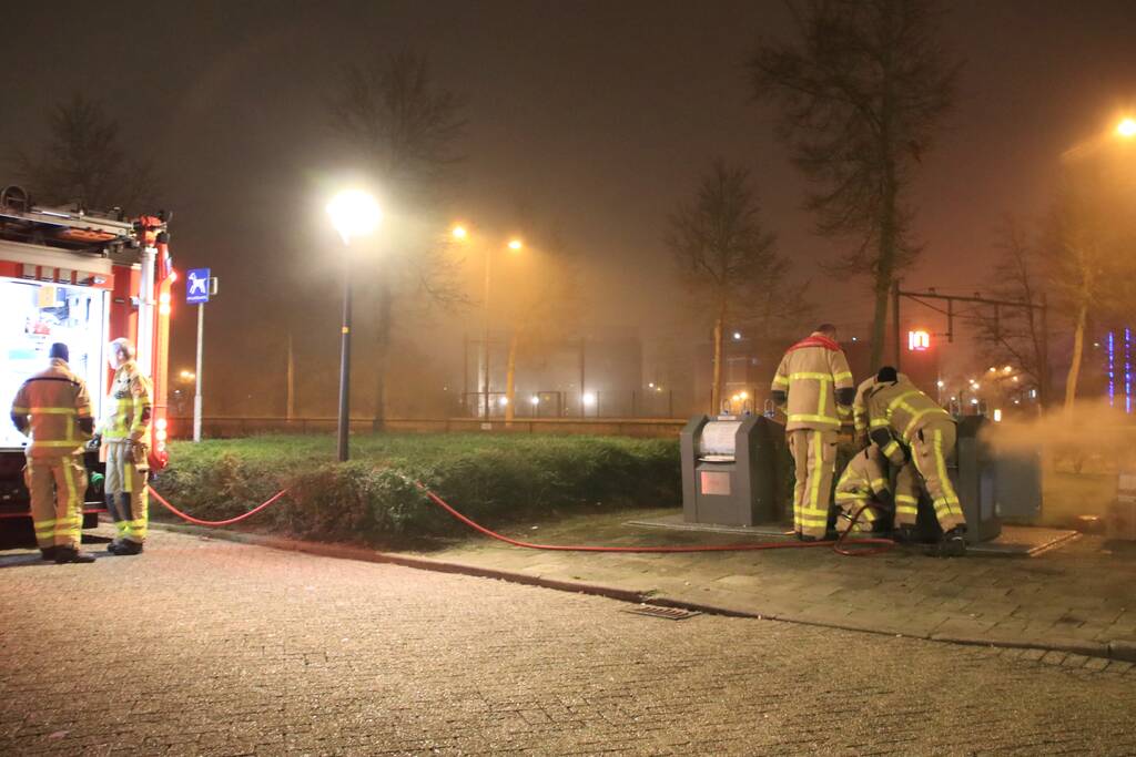 Brand ontstaan in ondergrondse container