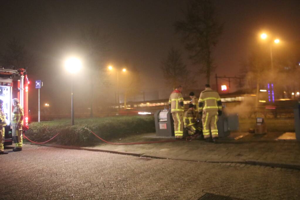 Brand ontstaan in ondergrondse container