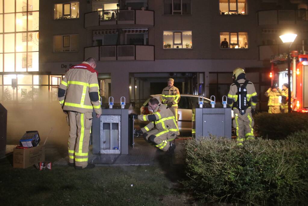 Brand ontstaan in ondergrondse container