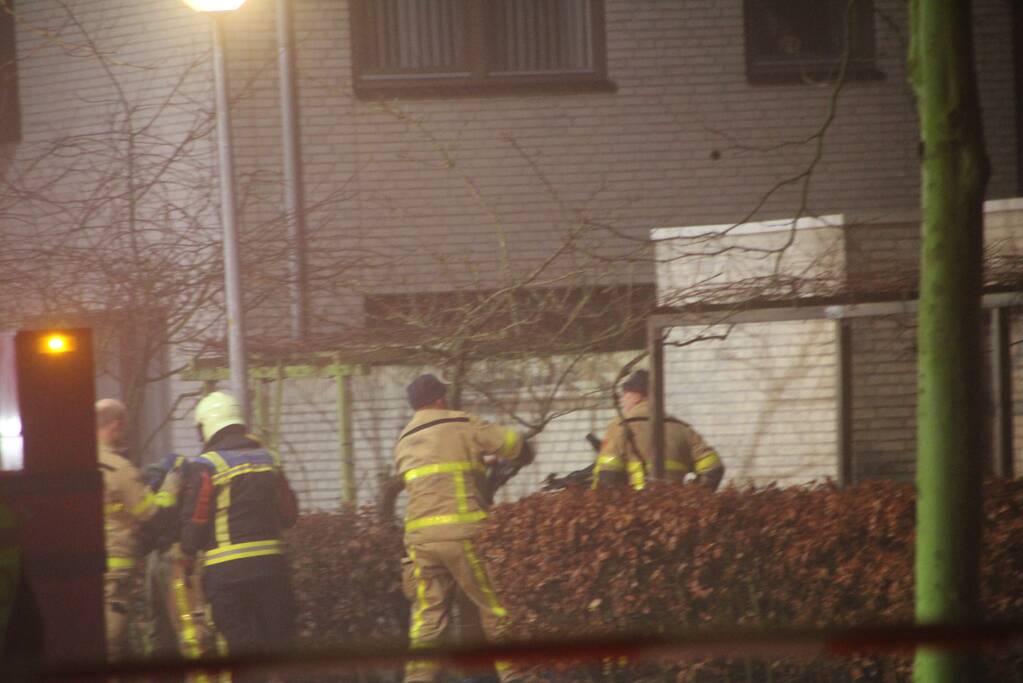 Flinke rookontwikkeling bij brand in woning