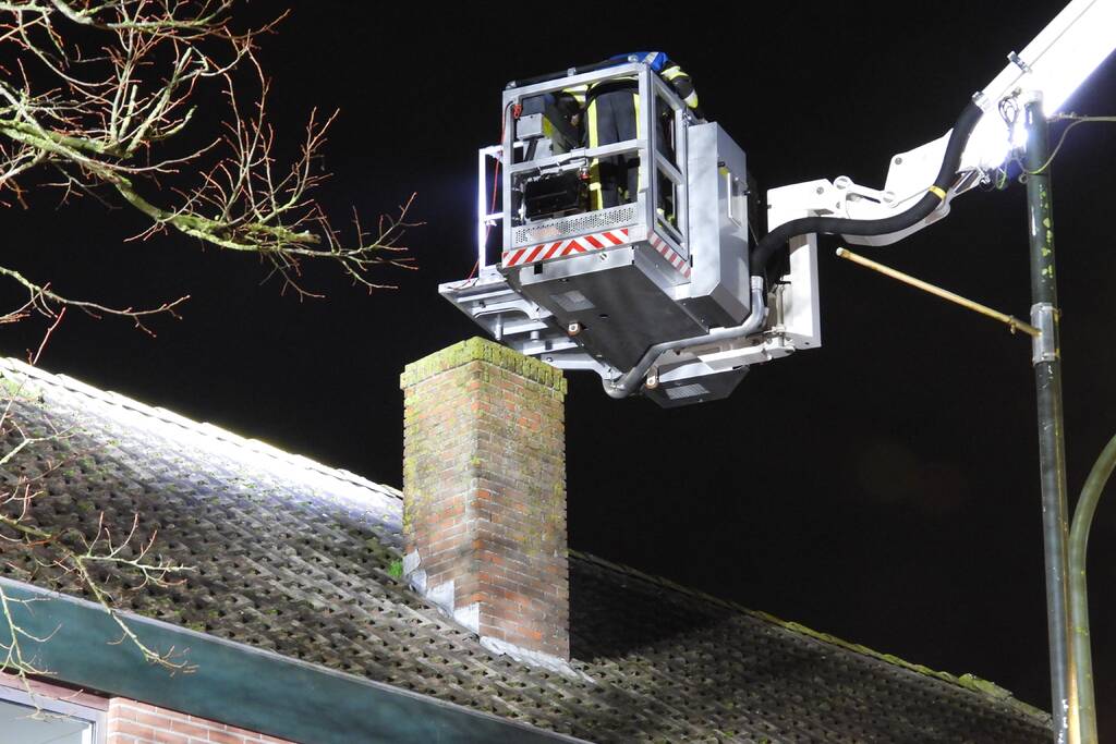 Brand in schoorsteen bovenwoning winkelpand