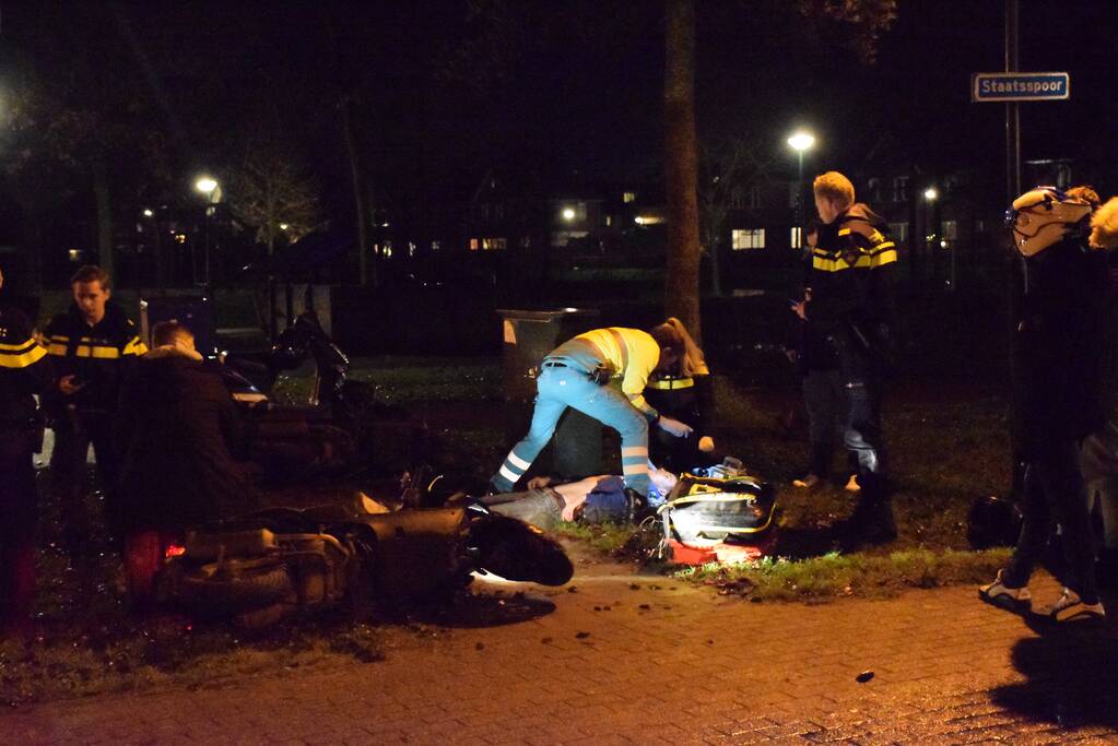 Botsing tussen twee bezorgscooters