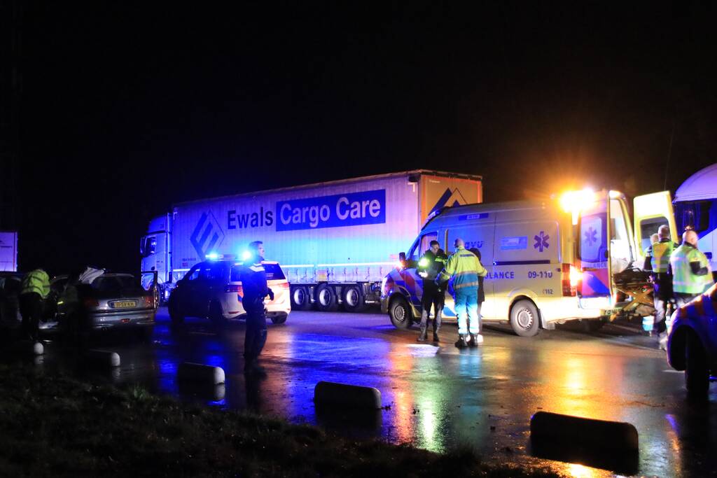 Massale inzet hulpdiensten bij tankstation om medisch noodgeval