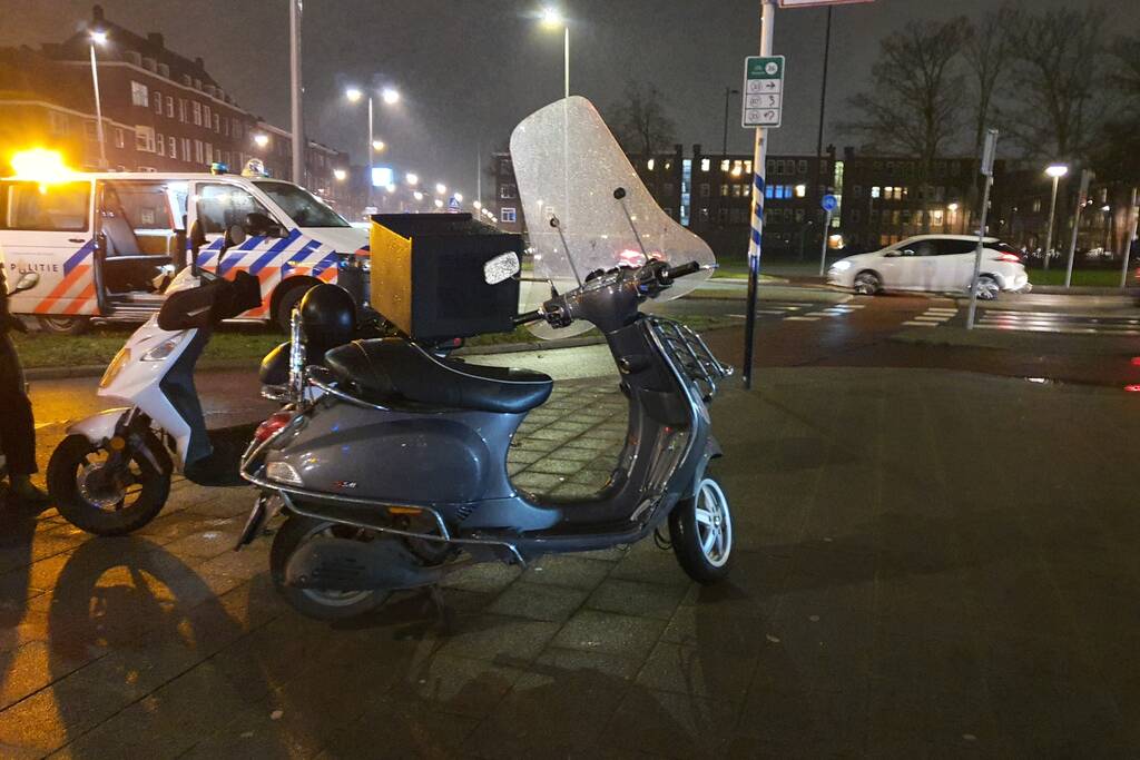 Scooterrijder gewond na aanrijding