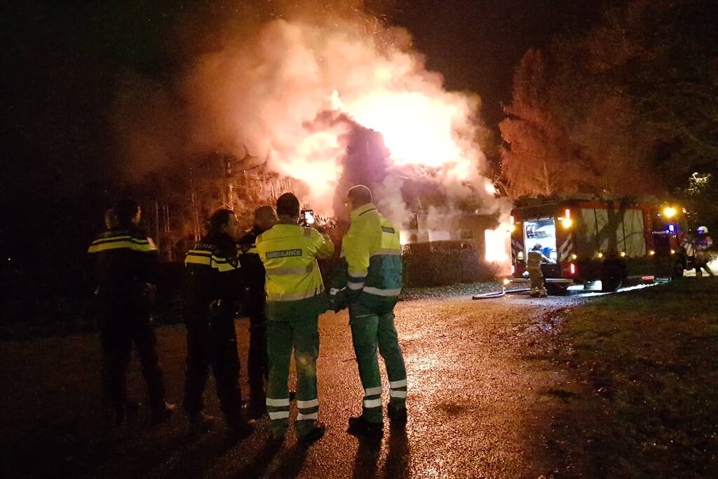 Leegstaande woning verwoest door brand