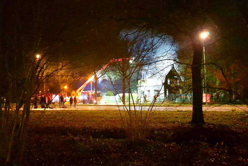 Leegstaande woning verwoest door brand