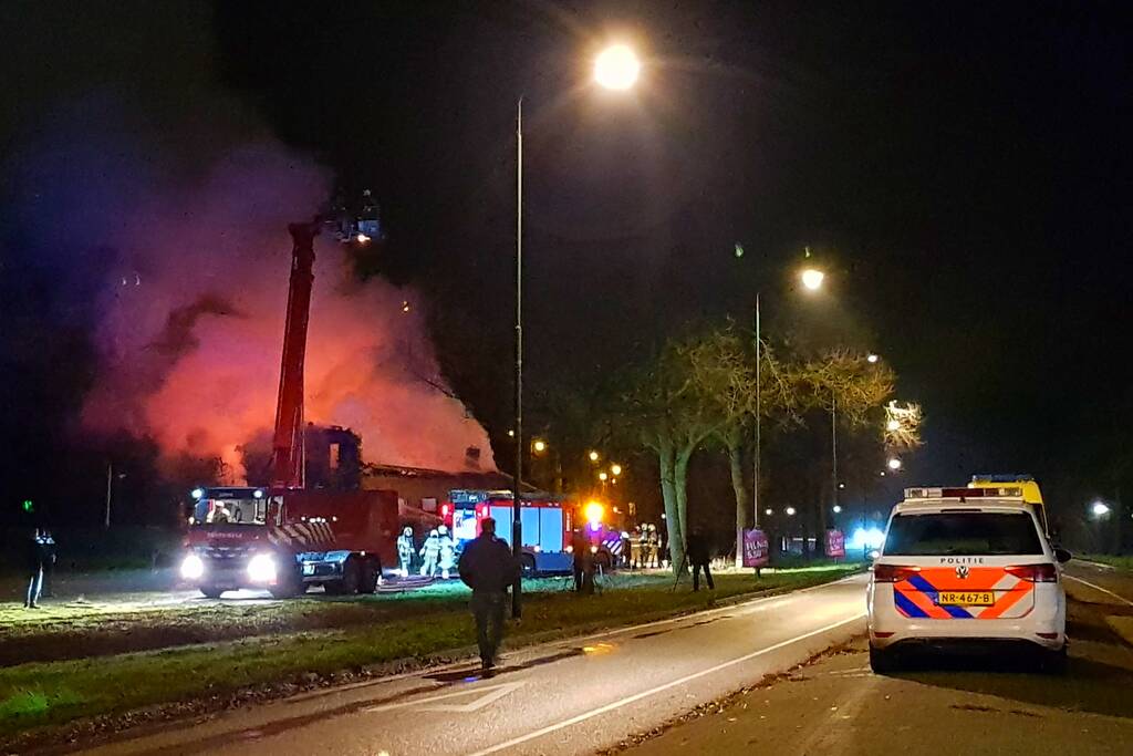 Leegstaande woning verwoest door brand