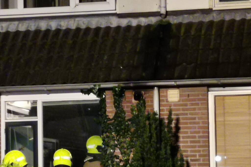Gewonde en veel rook bij brand in woning