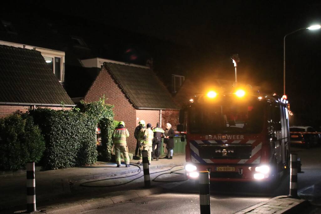 Gewonde en veel rook bij brand in woning