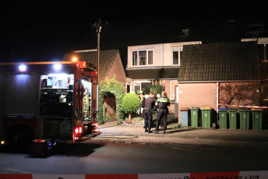 Gewonde en veel rook bij brand in woning