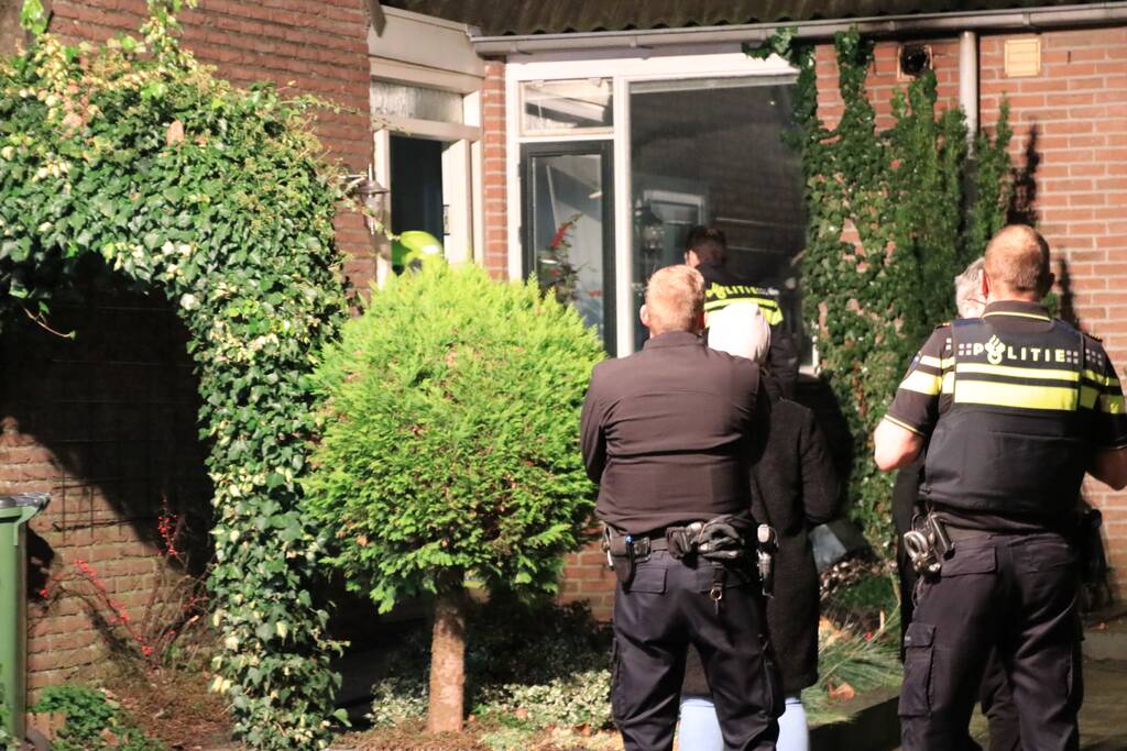 Gewonde en veel rook bij brand in woning