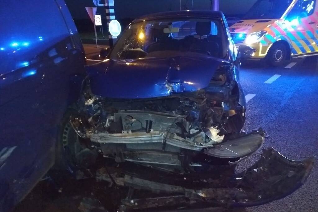 Flinke schade  bij botsing op kruising