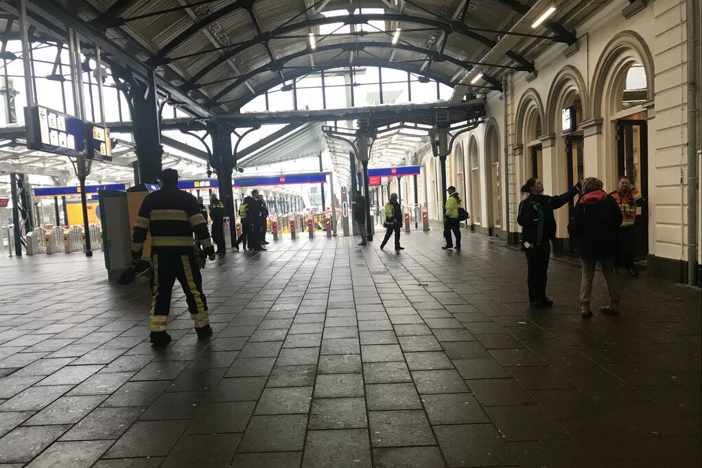 Verdacht pakketje aangetroffen in trein op station