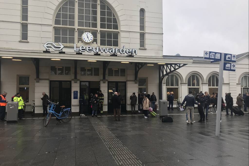 Verdacht pakketje aangetroffen in trein op station