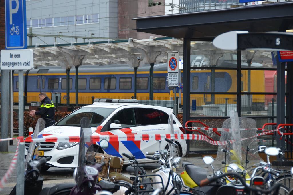 Verdacht pakketje aangetroffen in trein op station