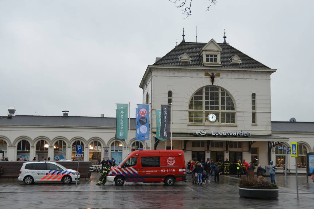 Verdacht pakketje aangetroffen in trein op station