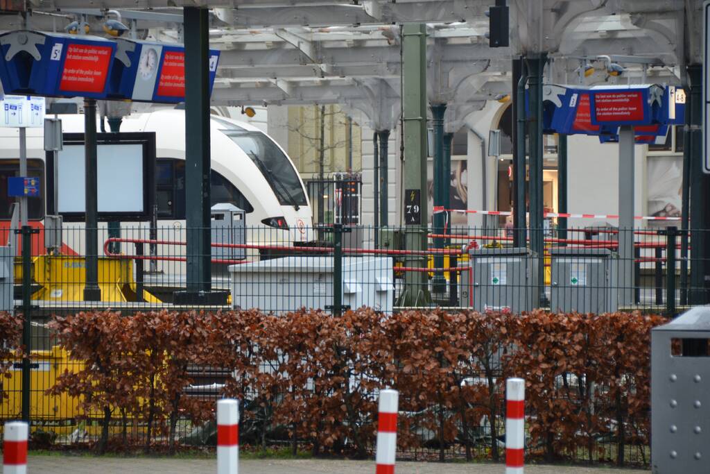 Verdacht pakketje aangetroffen in trein op station