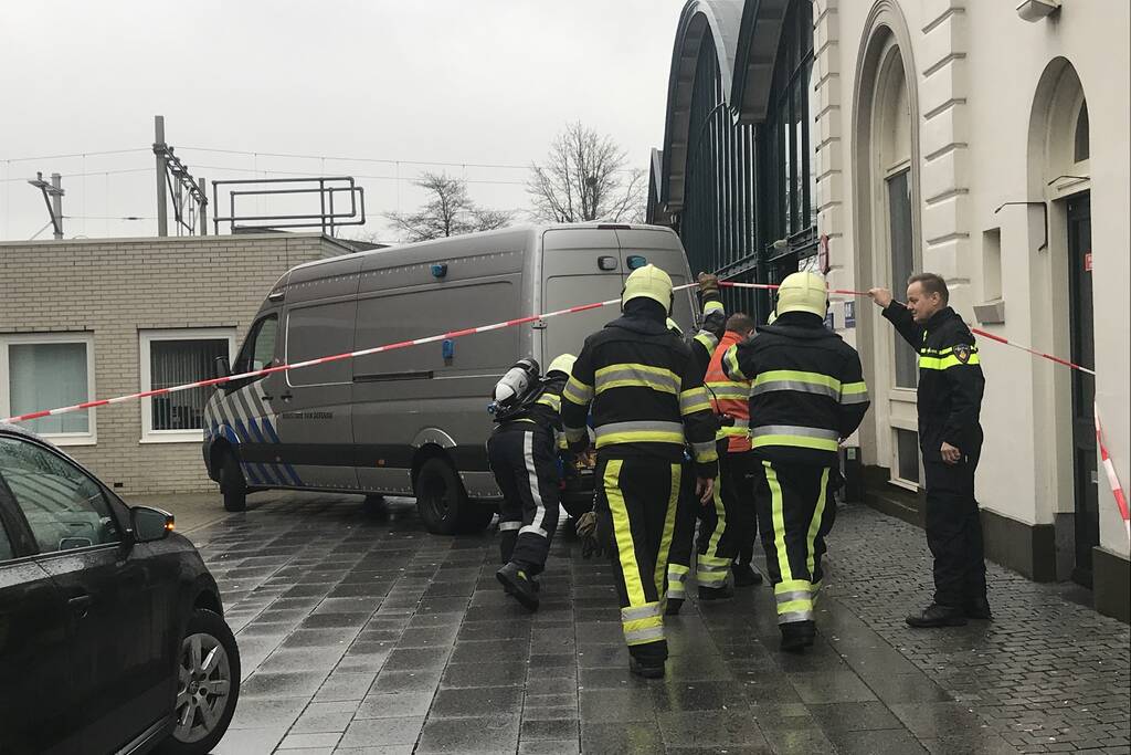 Verdacht pakketje aangetroffen in trein op station