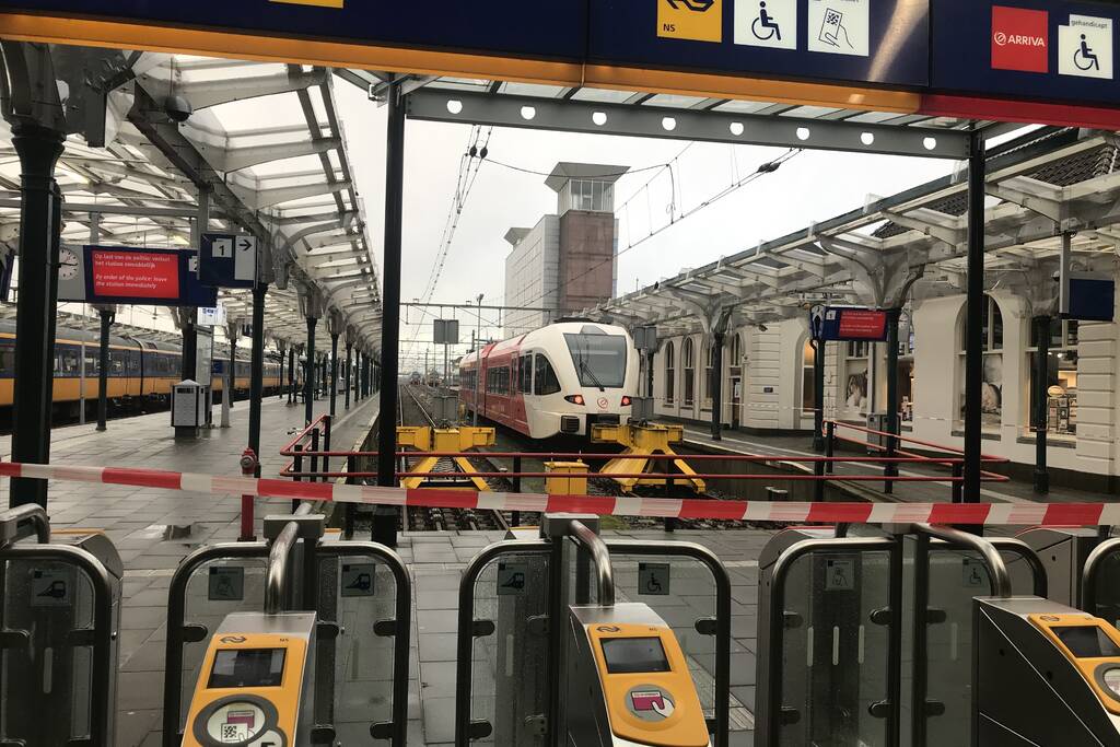 Verdacht pakketje aangetroffen in trein op station