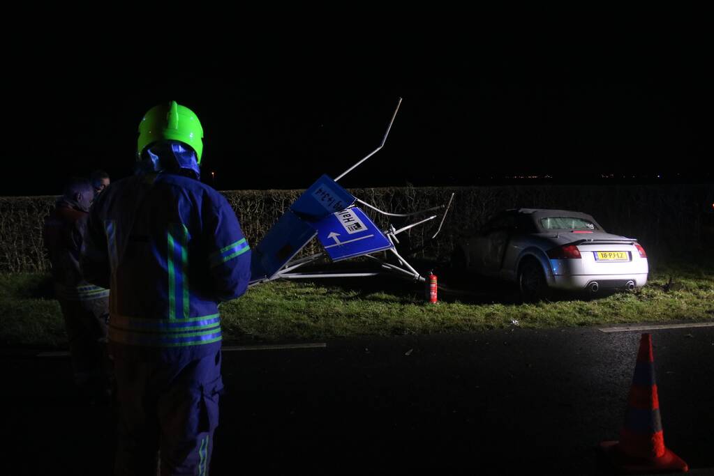 Flinke schade en gewonden na kop-staart aanrijding