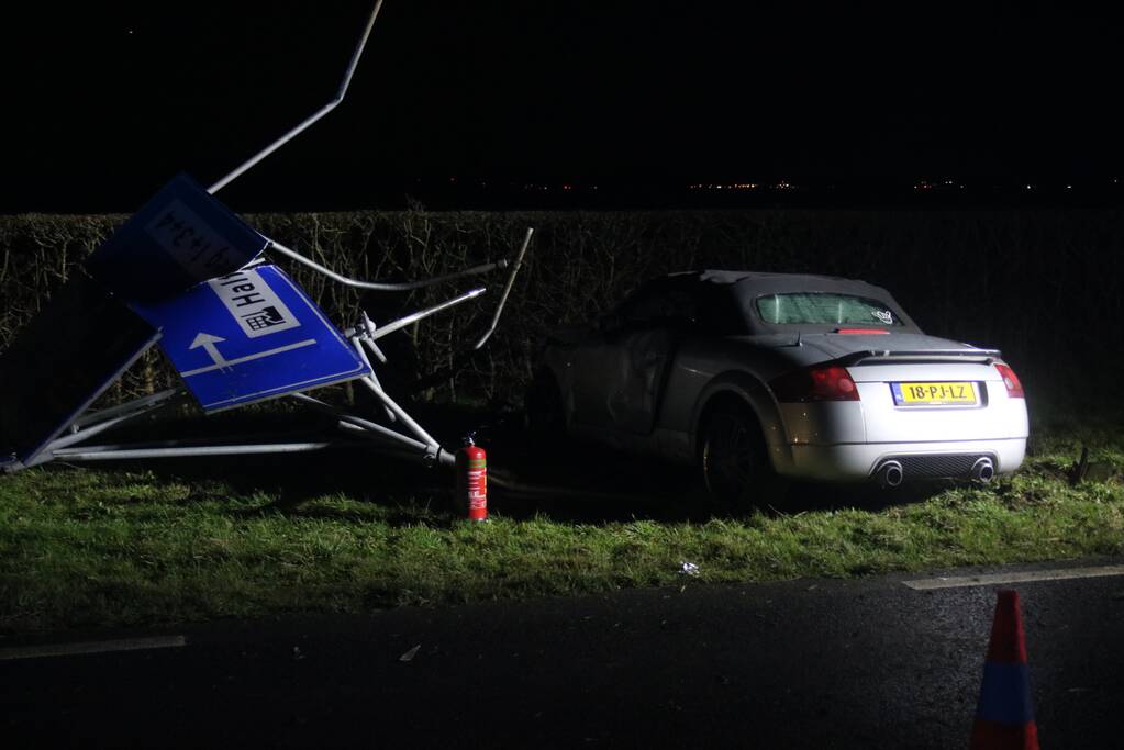 Flinke schade en gewonden na kop-staart aanrijding