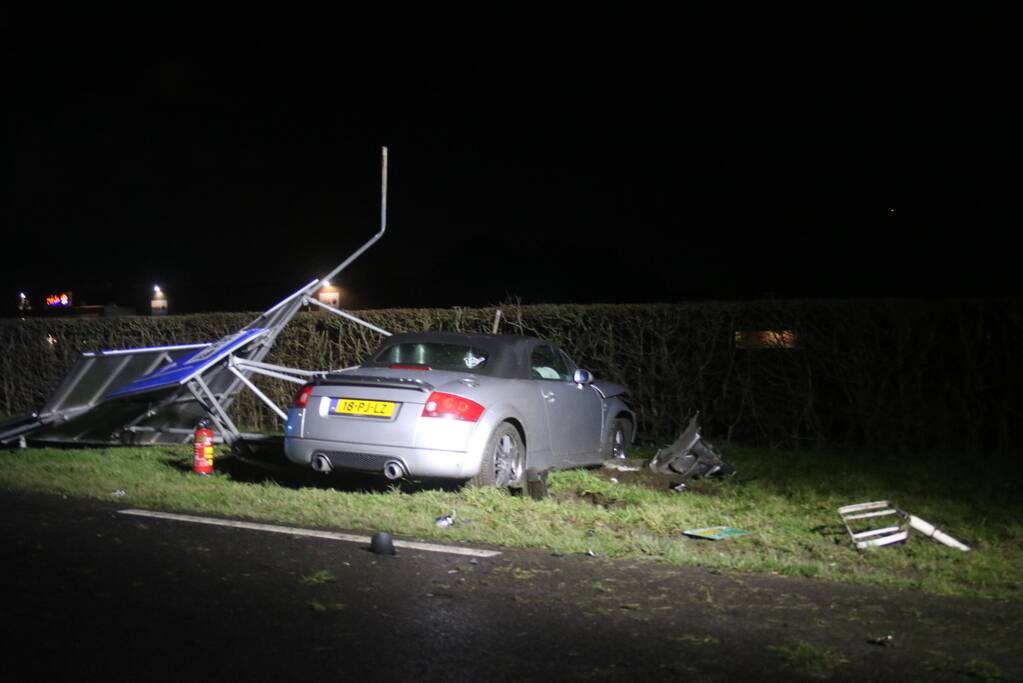Flinke schade en gewonden na kop-staart aanrijding