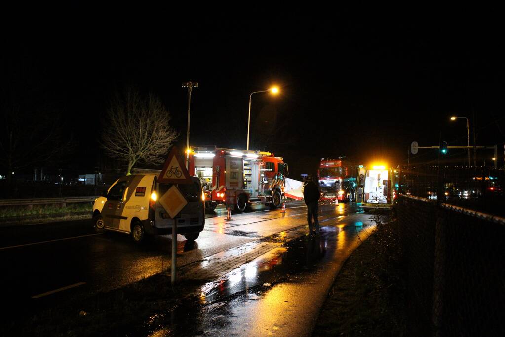Man overleden na frontale aanrijding met vrachtwagen
