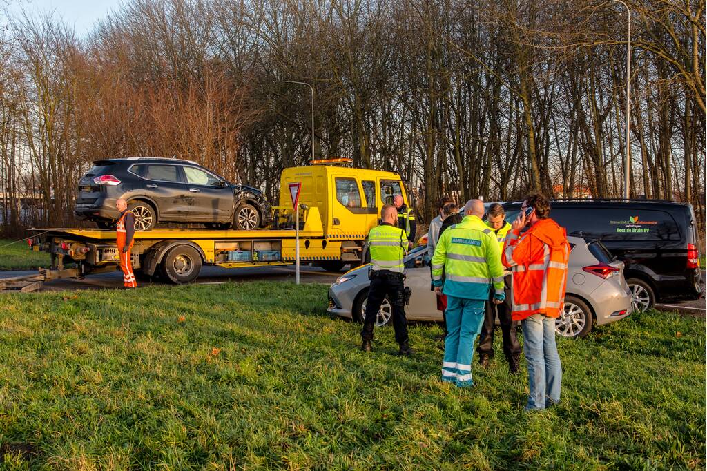 Auto's zwaar beschadigd na ongeval