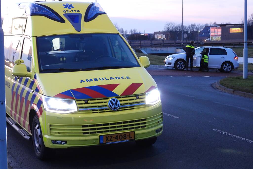 Fietser gewond na aanrijding met personenauto
