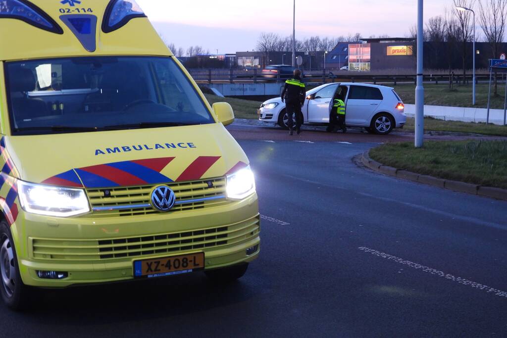 Fietser gewond na aanrijding met personenauto