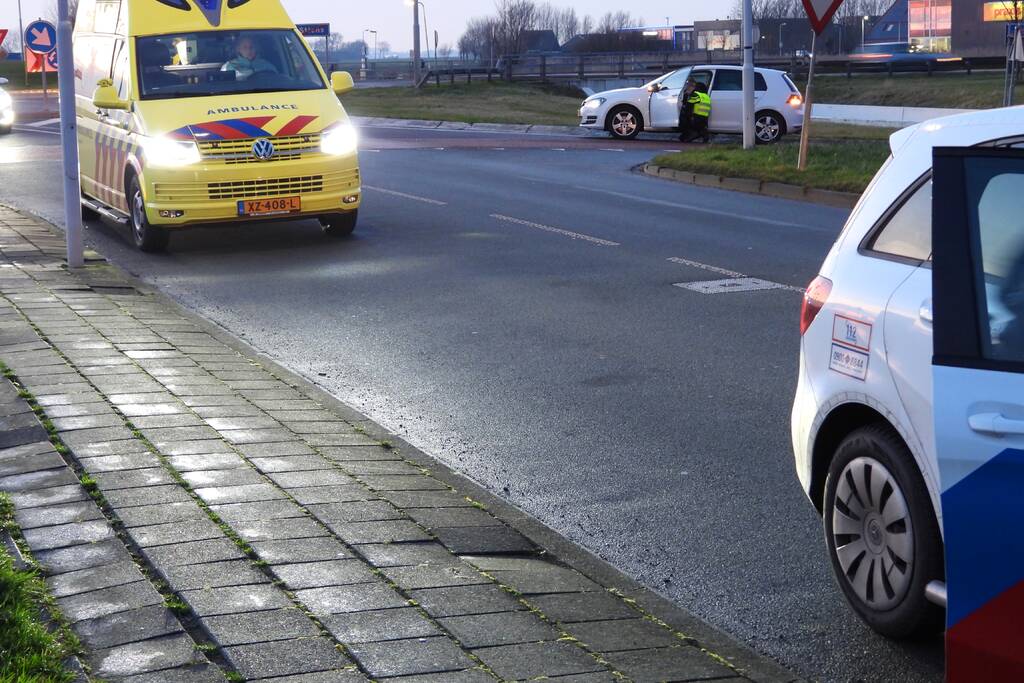 Fietser gewond na aanrijding met personenauto