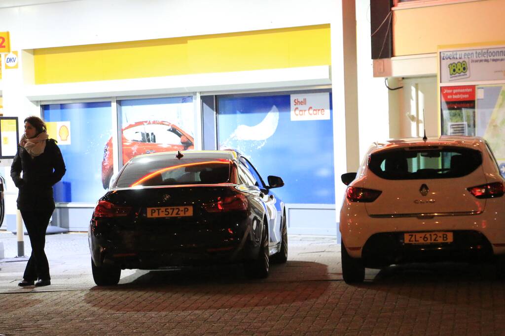 Fikse schade na aanrijding tussen twee autos