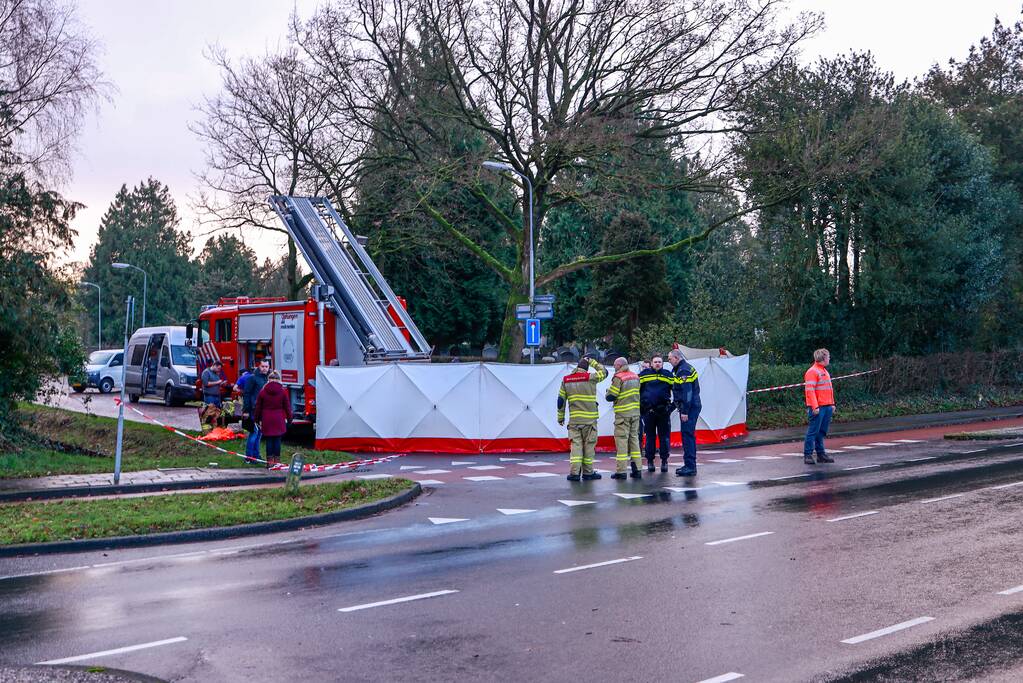 Dode aangetroffen voor begraafplaats
