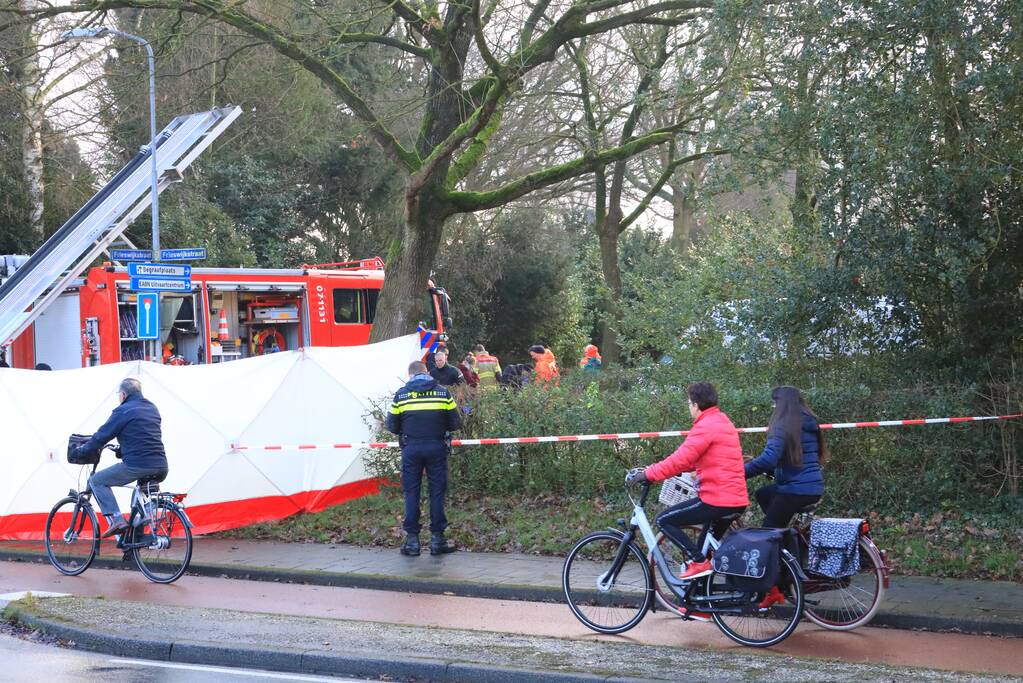 Dode aangetroffen voor begraafplaats