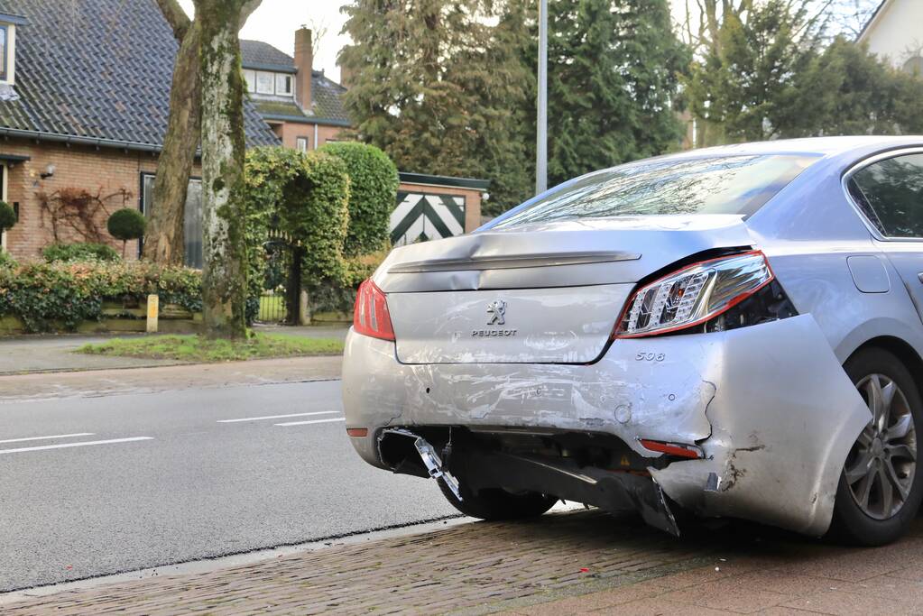 Veel schade bij kop-staart botsing