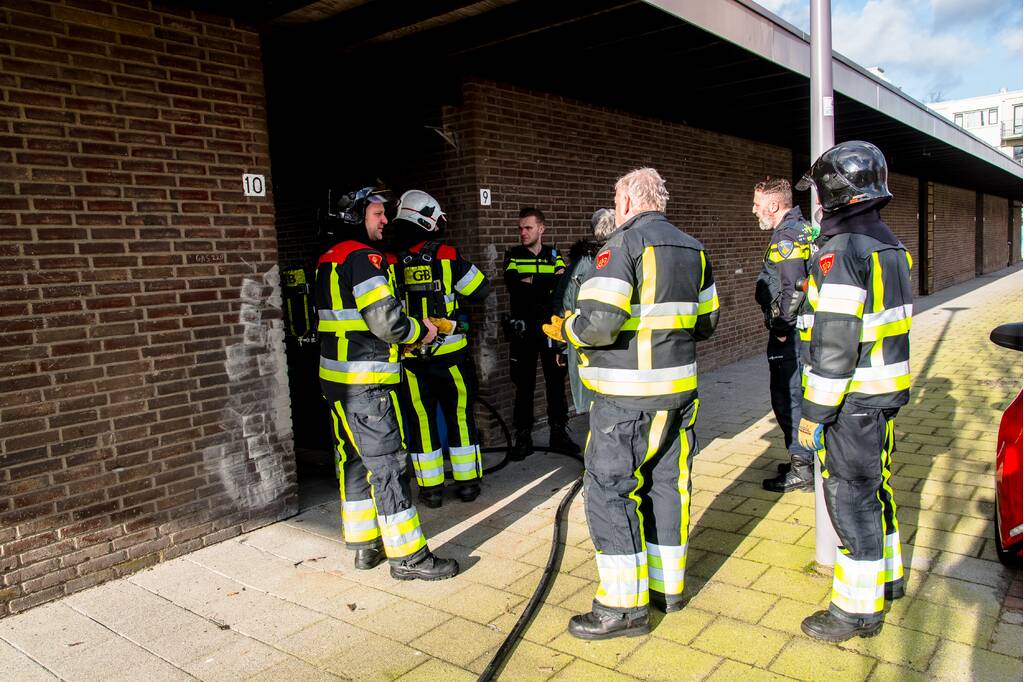 Alerte buren voorkomen flinke woningbrand