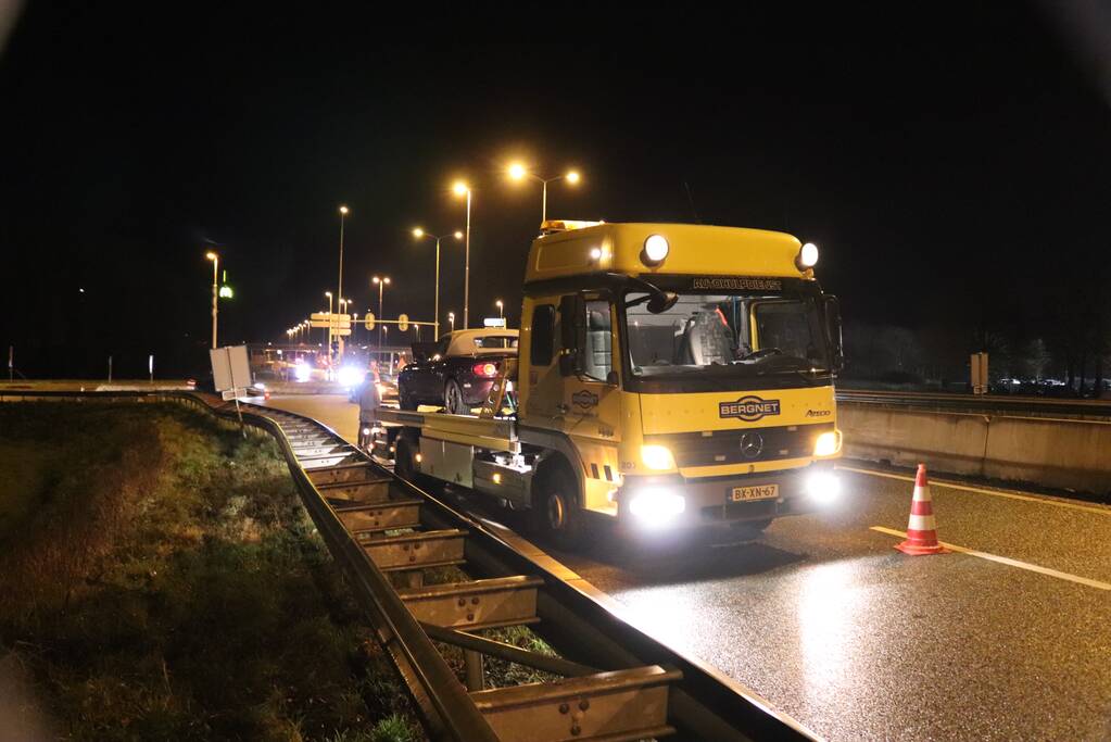 Opnieuw auto uit de bocht
