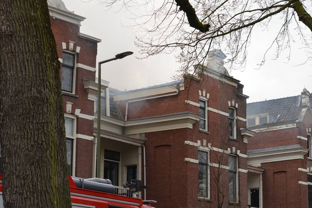 Veel rook bij brand in appartementencomplex