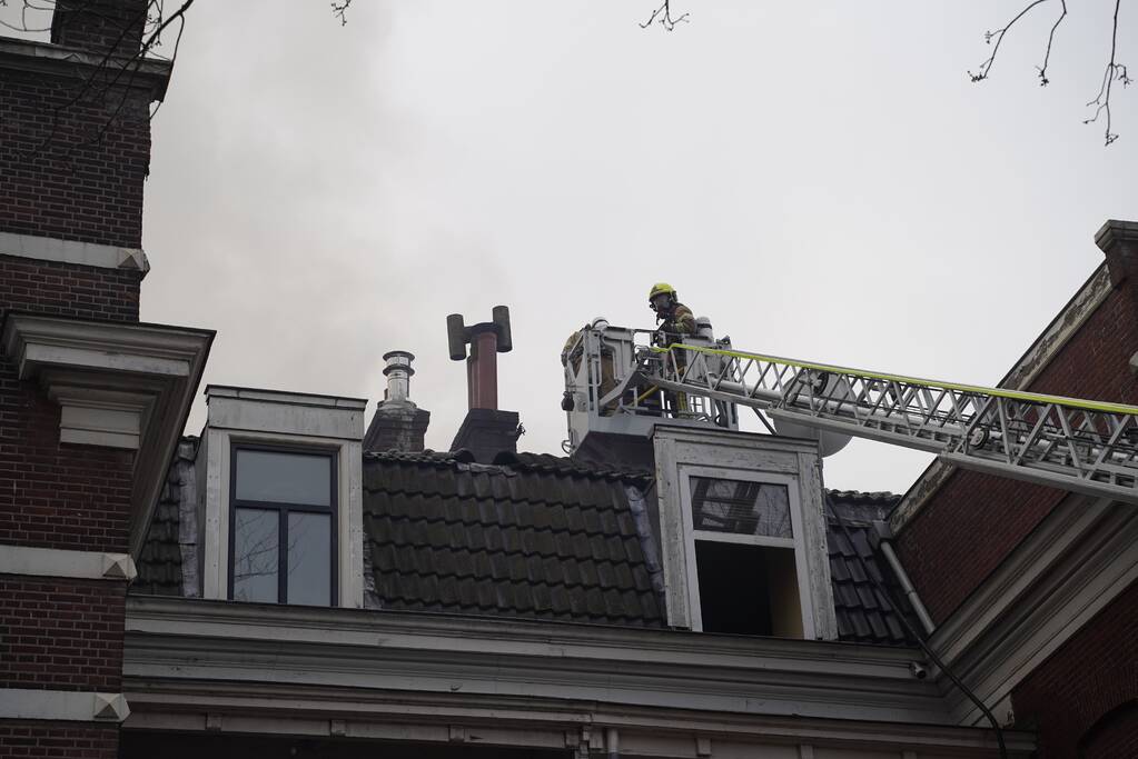 Veel rook bij brand in appartementencomplex