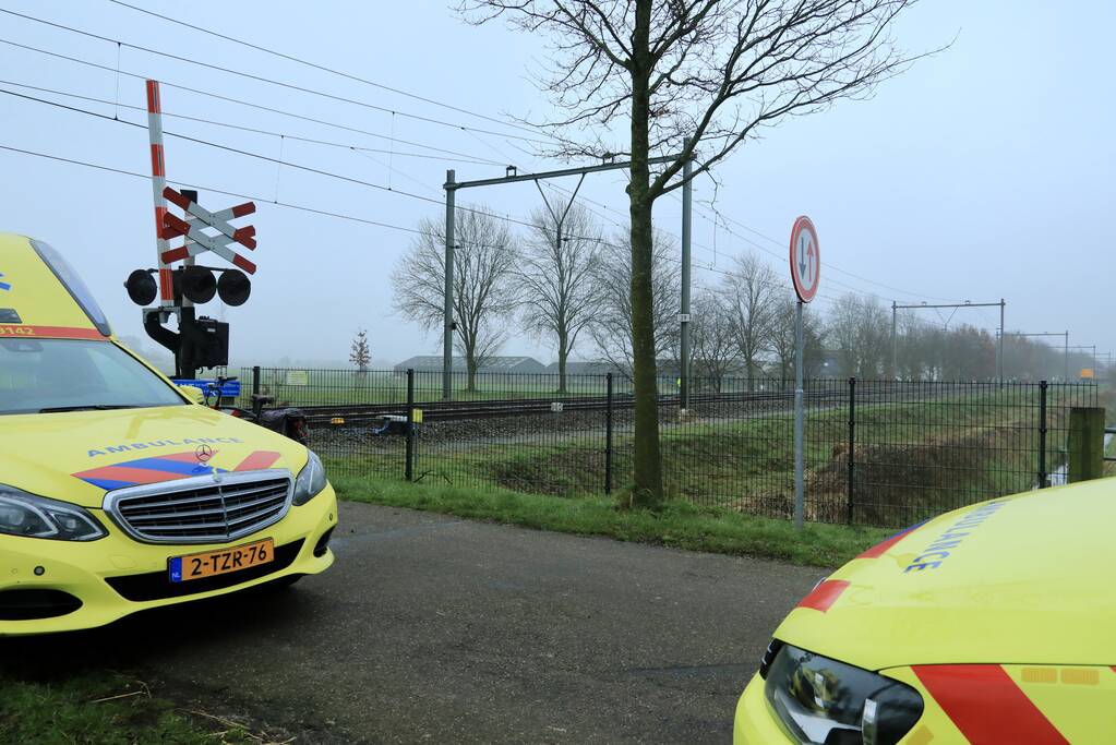 Geen treinverkeer na aanrijding met trein