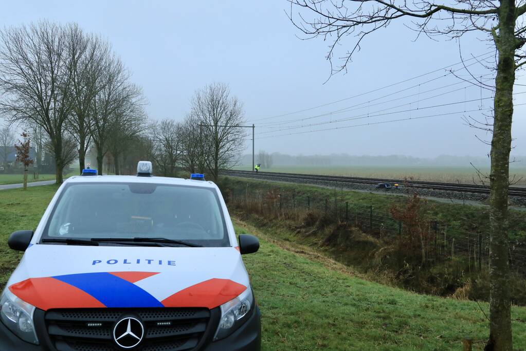 Geen treinverkeer na aanrijding met trein