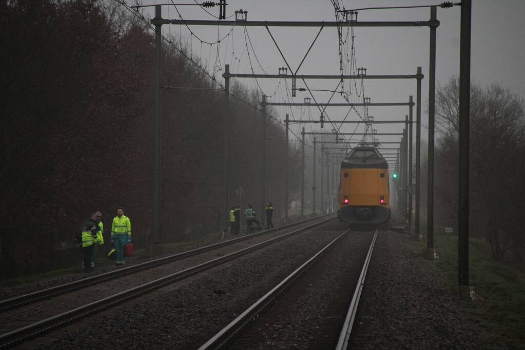 Geen treinverkeer na aanrijding met trein