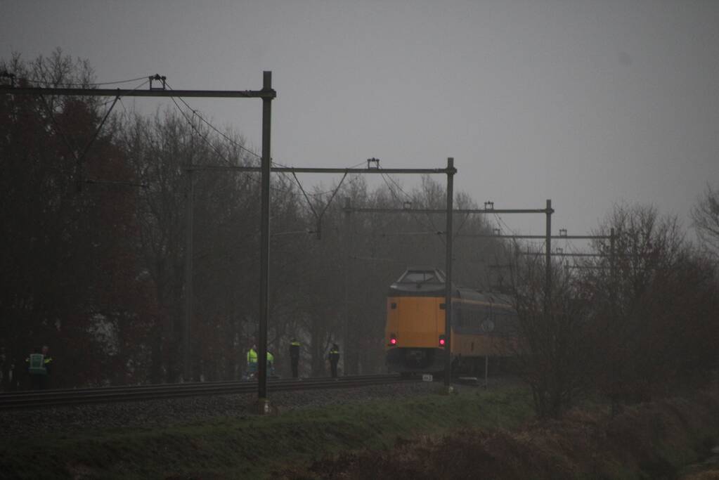 Geen treinverkeer na aanrijding met trein