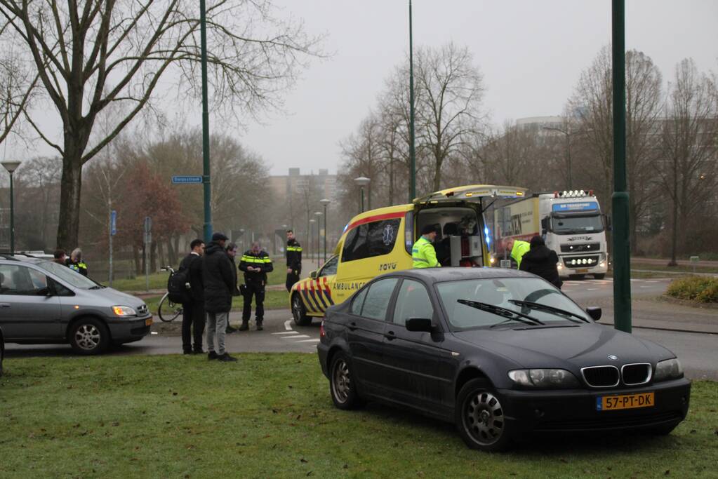 Overstekende fietsster aangereden