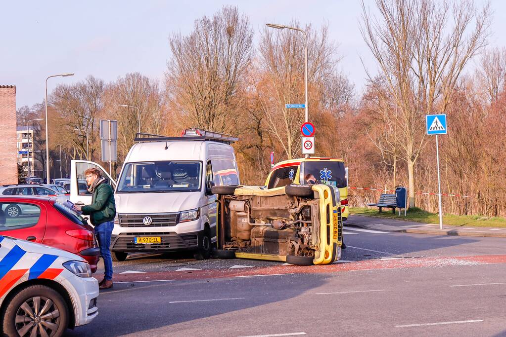 Flinke crash op kruising