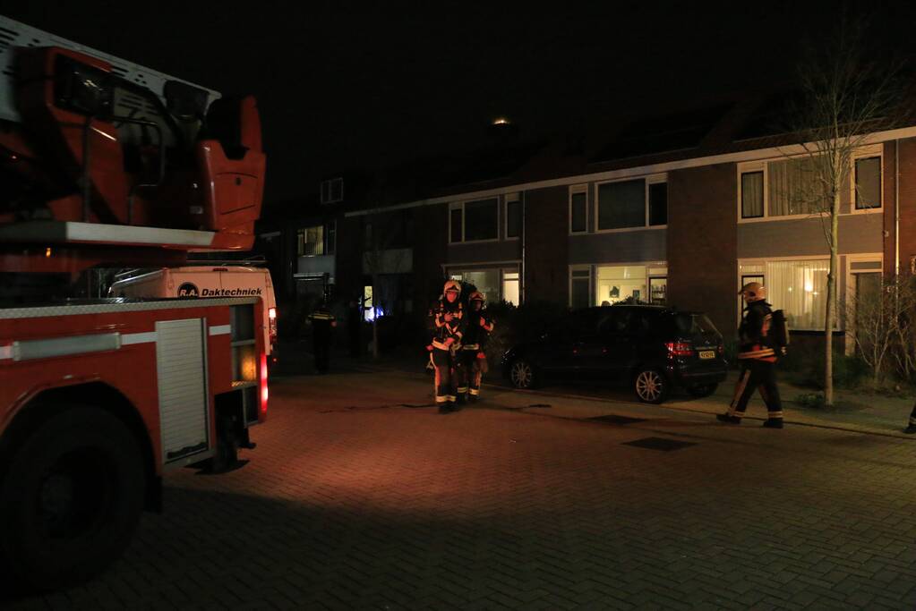 Flinke brand in schoorsteen geblust