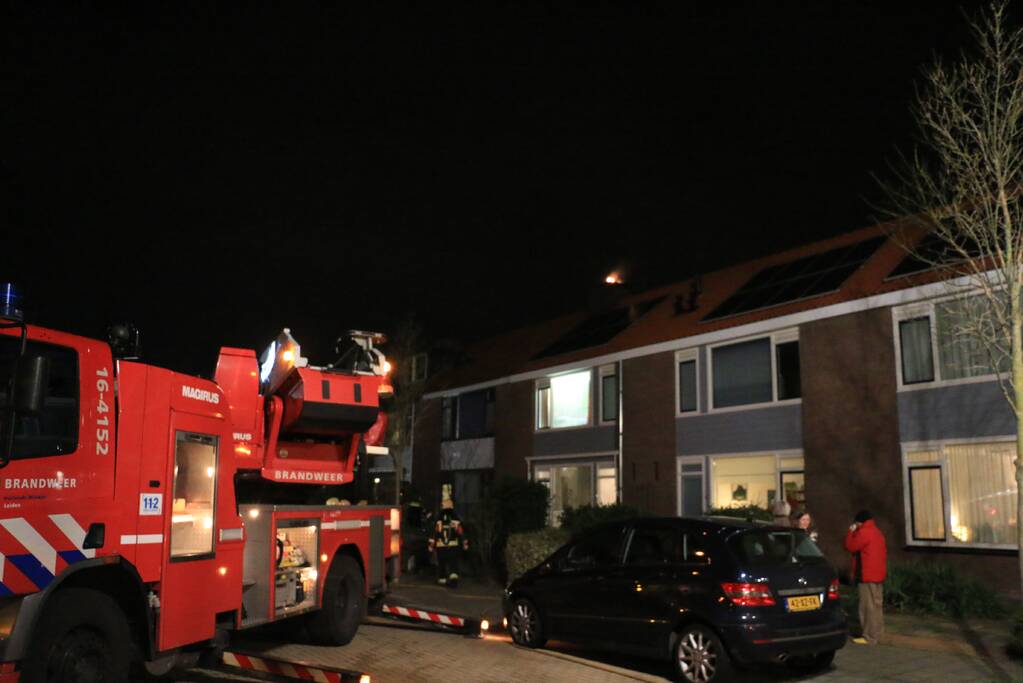 Flinke brand in schoorsteen geblust