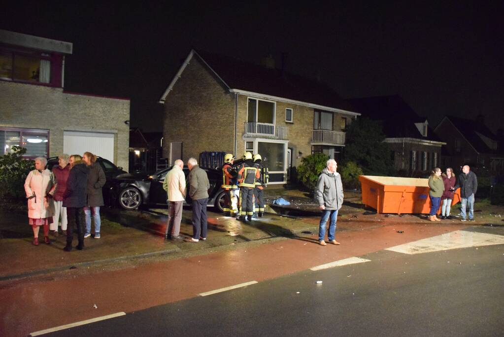 Bestuurder dure auto vlucht na eenzijdig ongeval