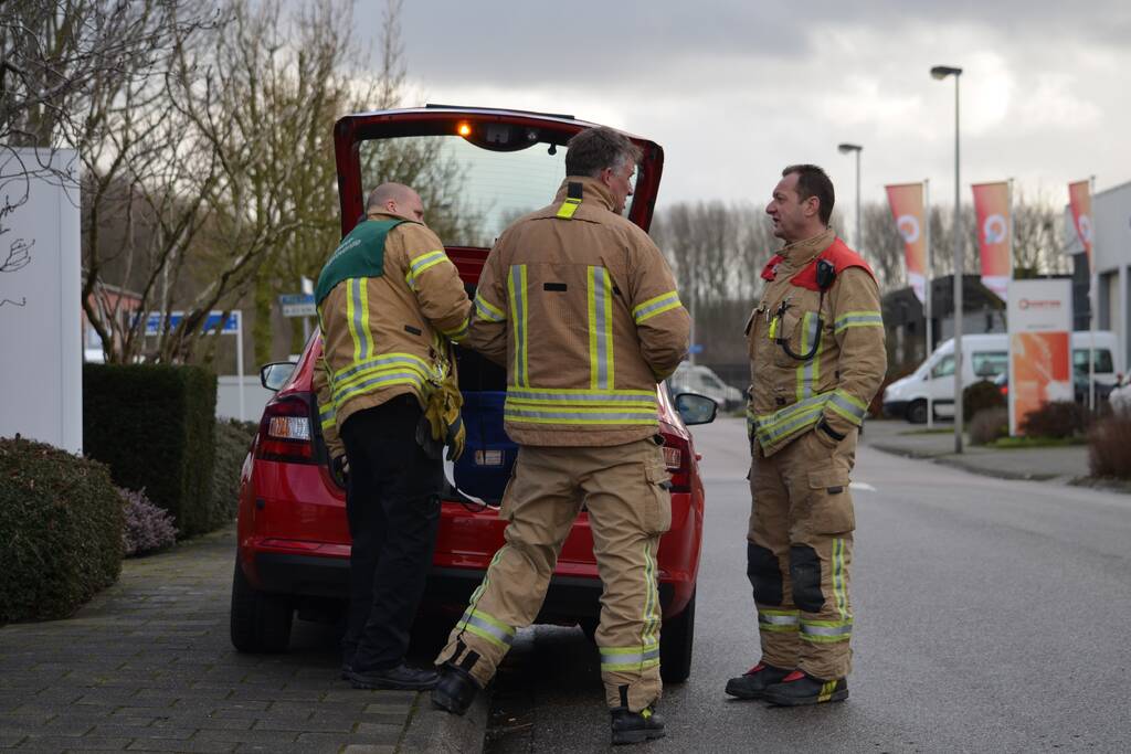 Wateroverlast bij vuurwerkwinkel
